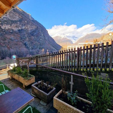 Kunstplanet Im Herzen Der Alpen Am Planetenweg Visp Εξωτερικό φωτογραφία