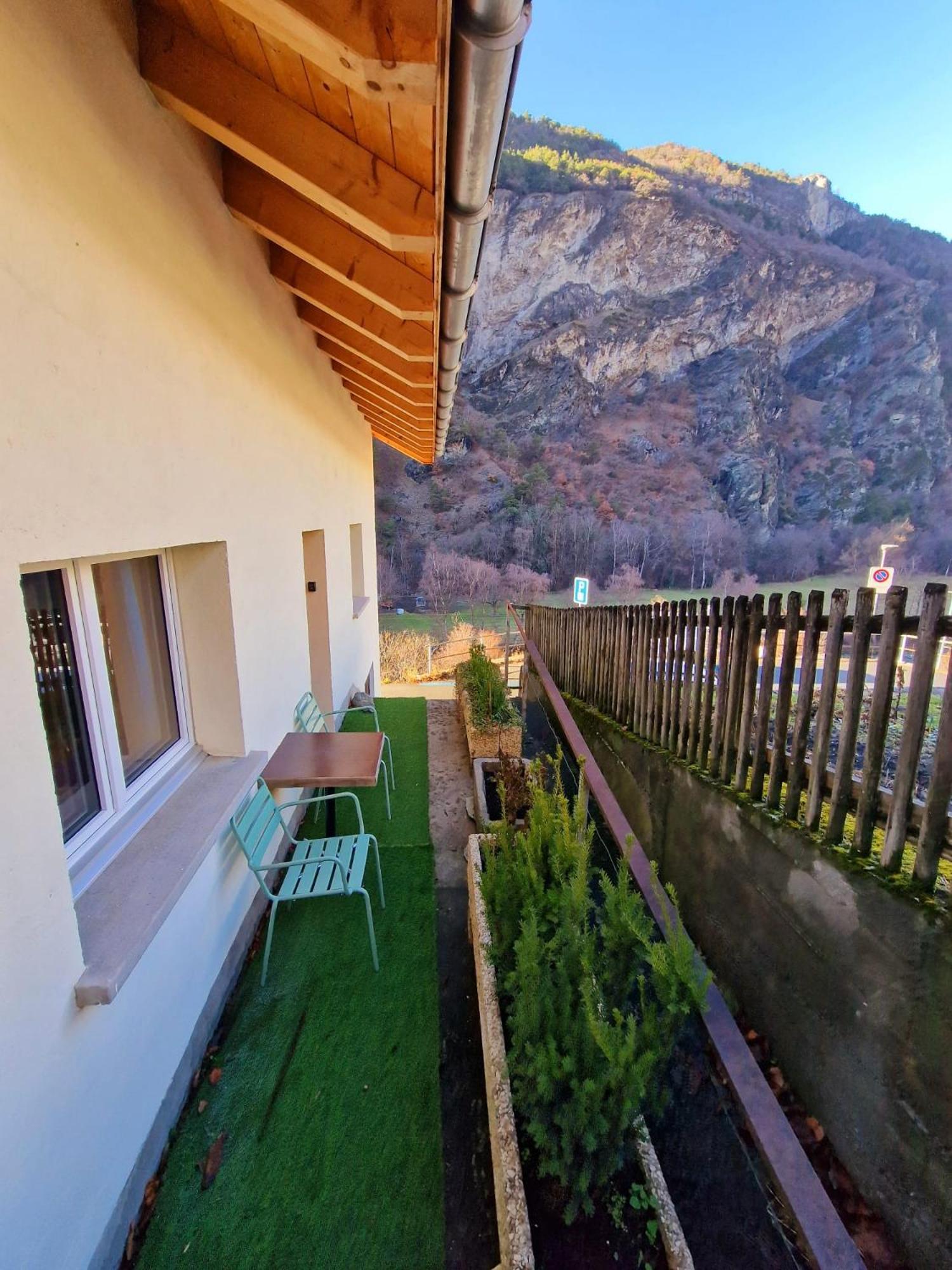 Kunstplanet Im Herzen Der Alpen Am Planetenweg Visp Εξωτερικό φωτογραφία