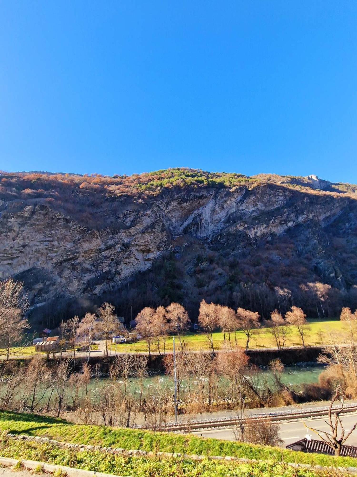 Kunstplanet Im Herzen Der Alpen Am Planetenweg Visp Εξωτερικό φωτογραφία